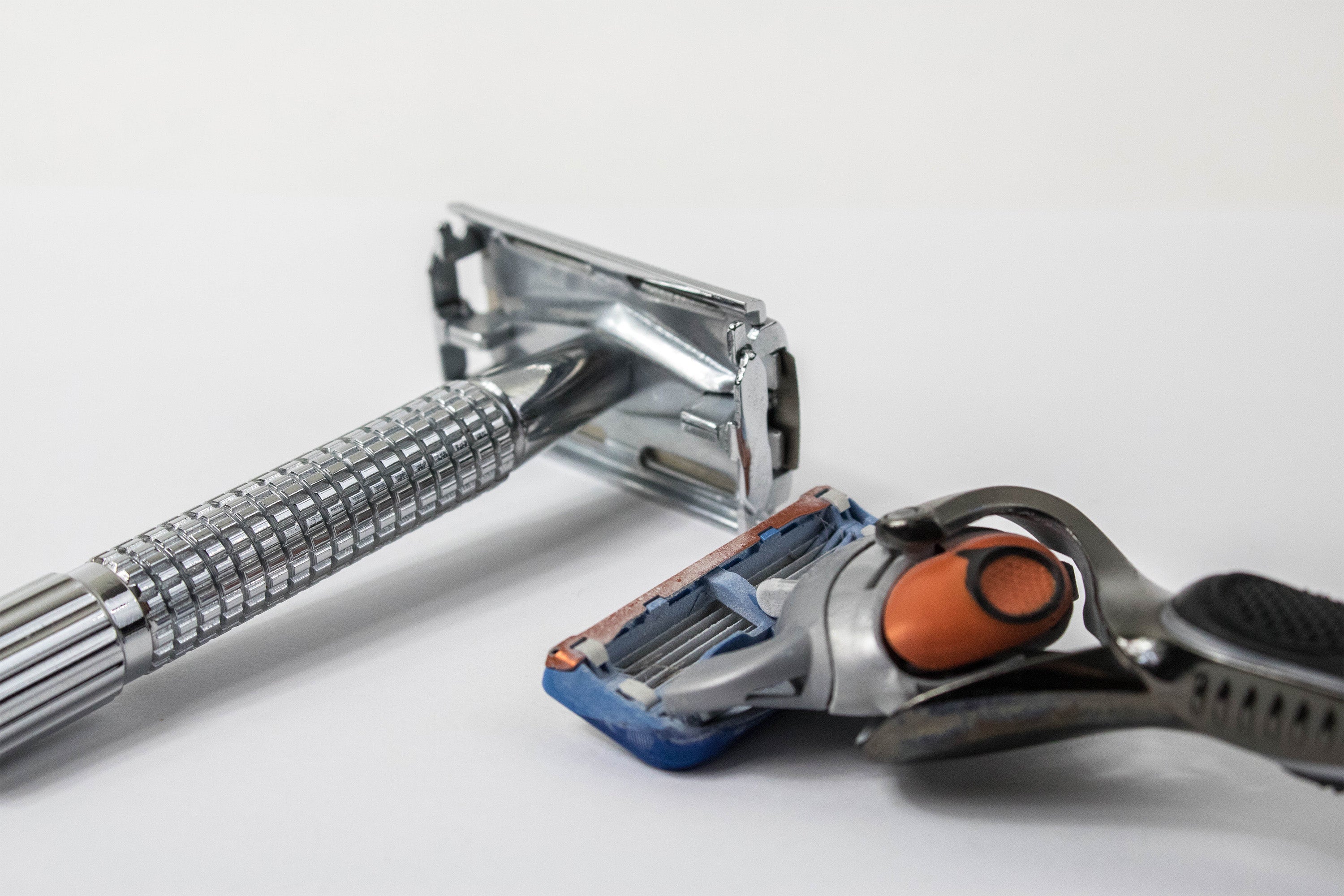 Breaking Free from the Cycle: The Cost of Cartridge Razors – Kronos